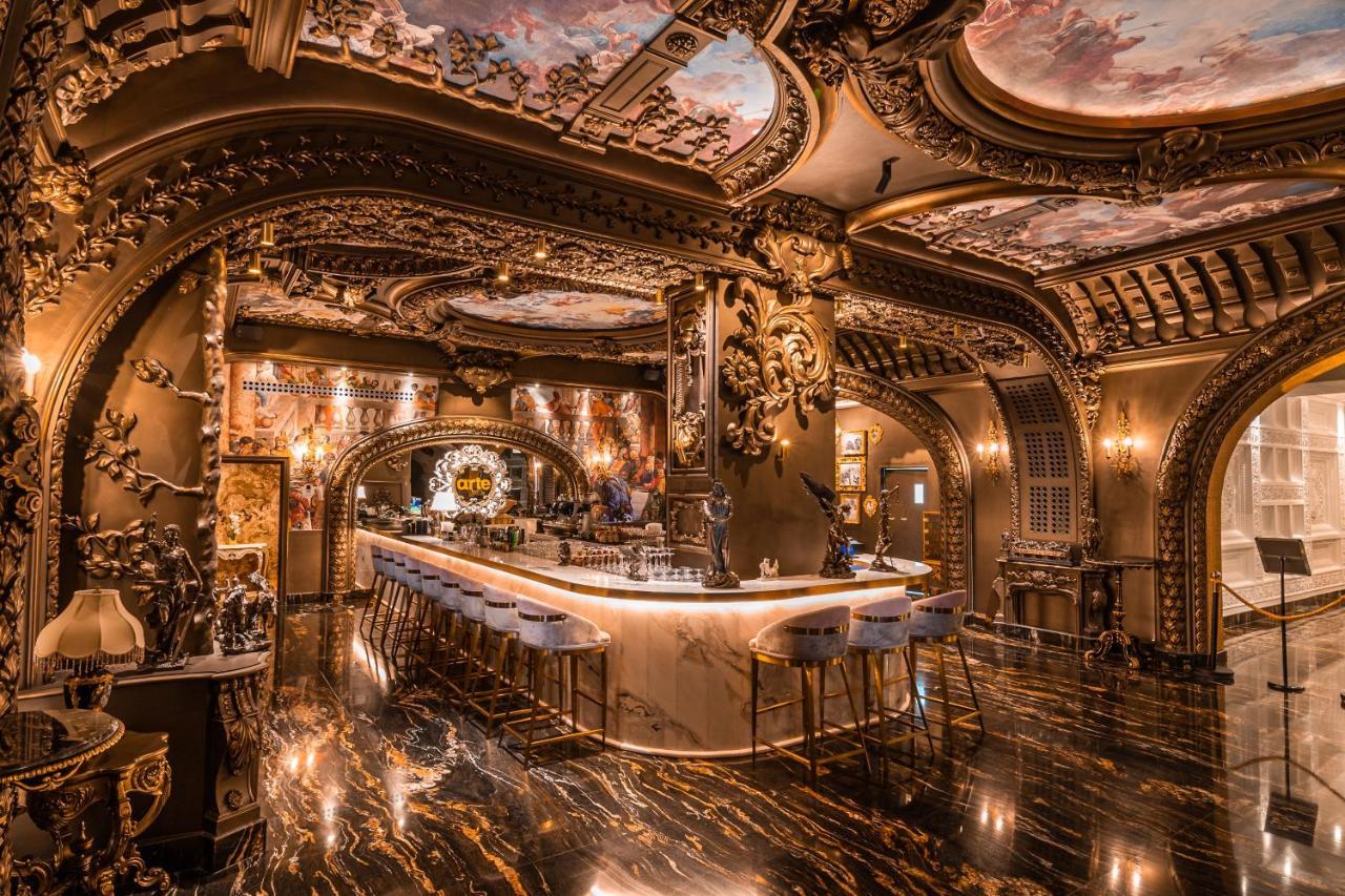 Arte By Thomas Chan Kuala Lumpur Exterior foto The interior of the bar