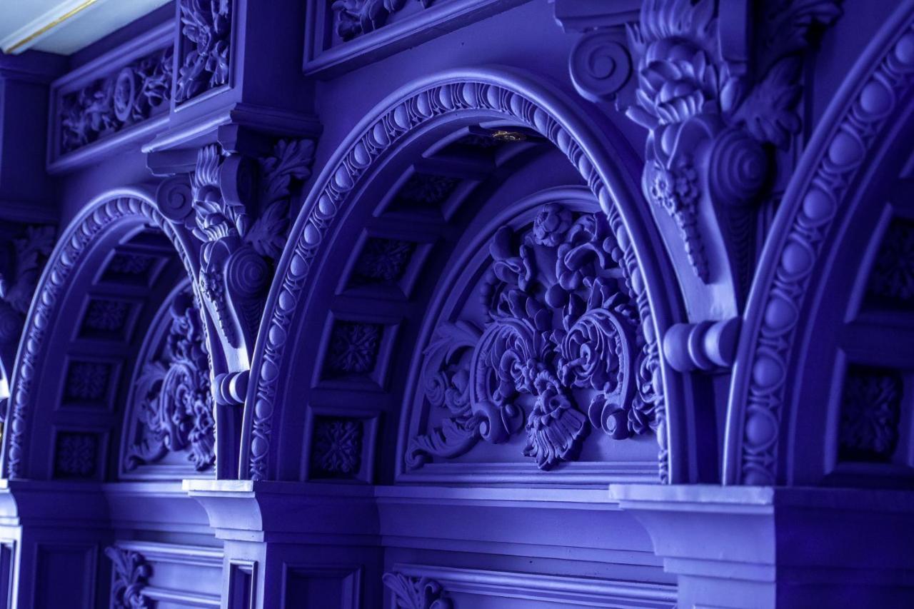 Arte By Thomas Chan Kuala Lumpur Exterior foto The ceiling of the main hall